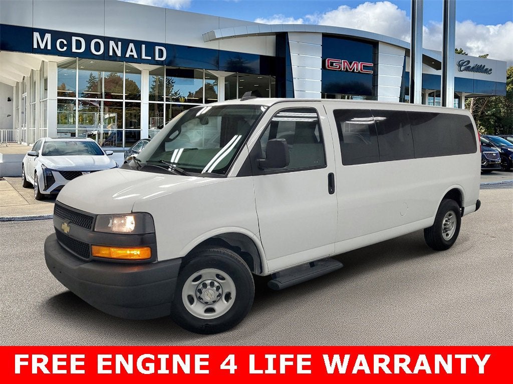 2021 Chevrolet Express Passenger 3500 1LS