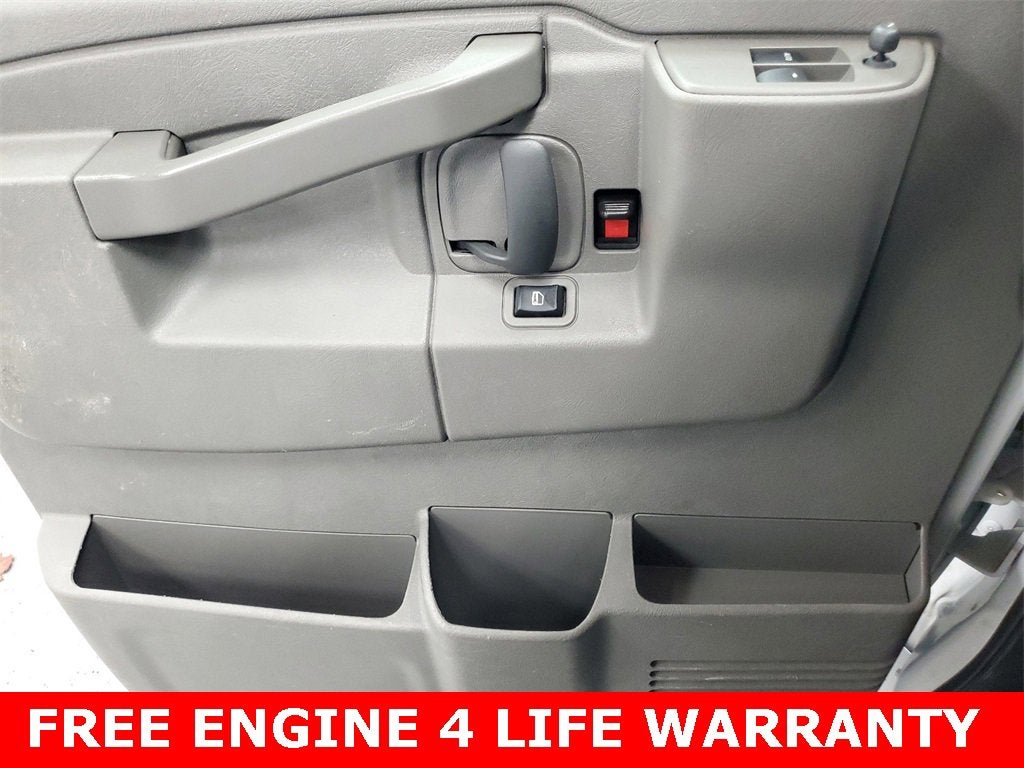 2021 Chevrolet Express Passenger 3500 1LS