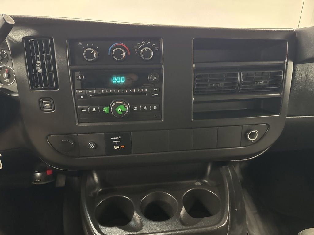 2011 Chevrolet Express Passenger 3500 1LS