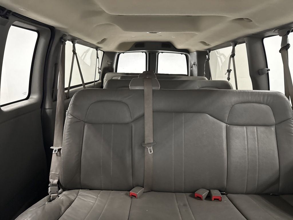 2011 Chevrolet Express Passenger 3500 1LS