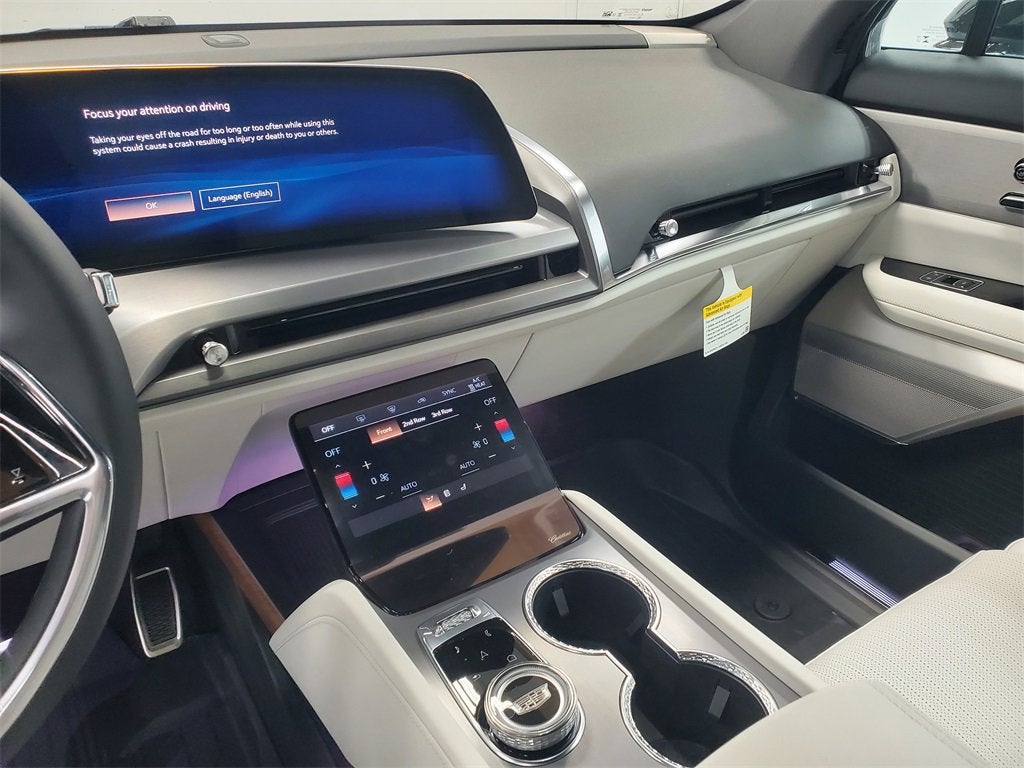 2026 Cadillac VISTIQ Sport