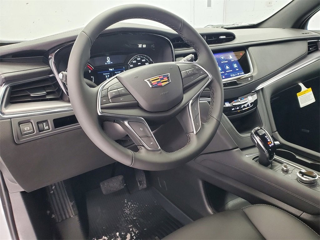 2026 Cadillac XT5 Luxury