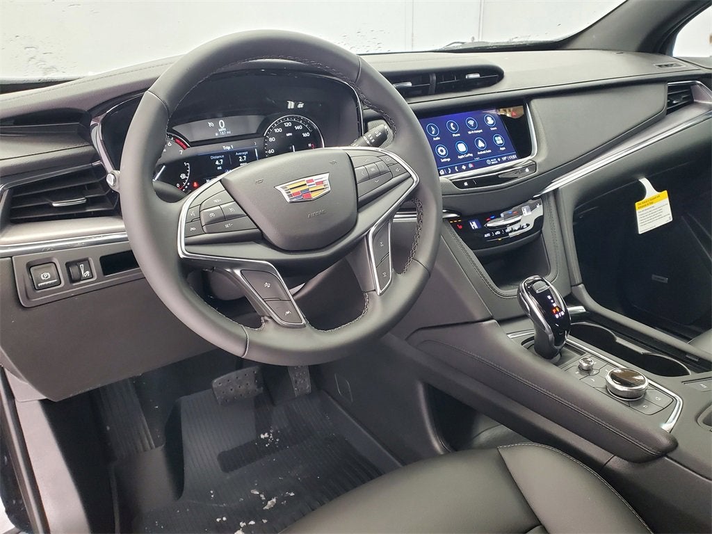 2026 Cadillac XT5 Luxury