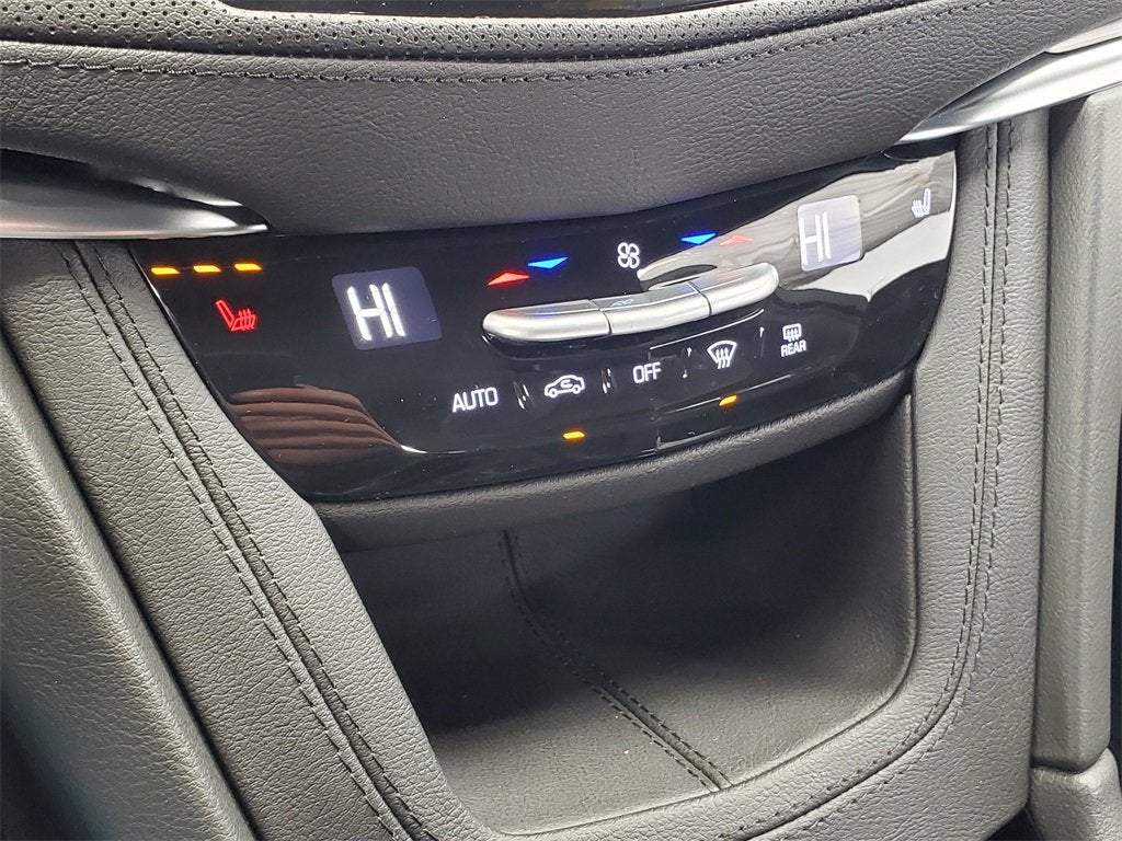 2026 Cadillac XT5 Luxury