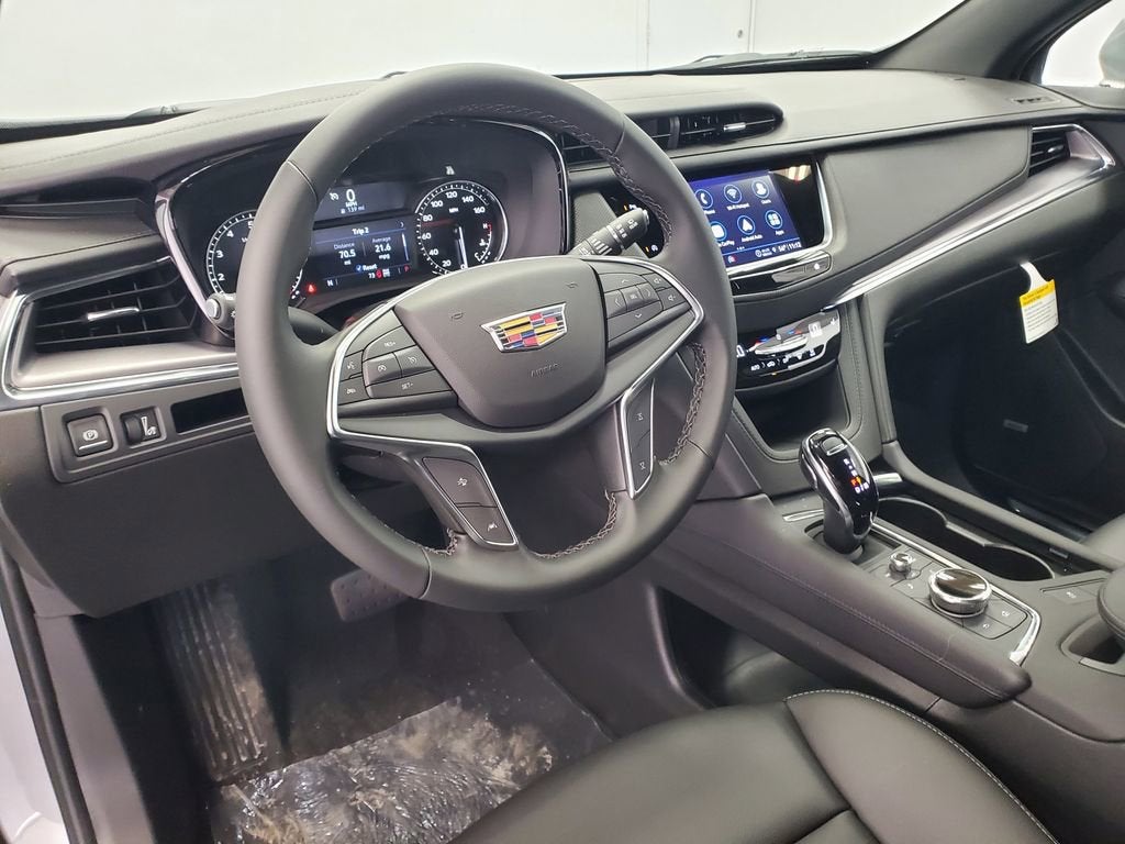 2026 Cadillac XT5 Luxury