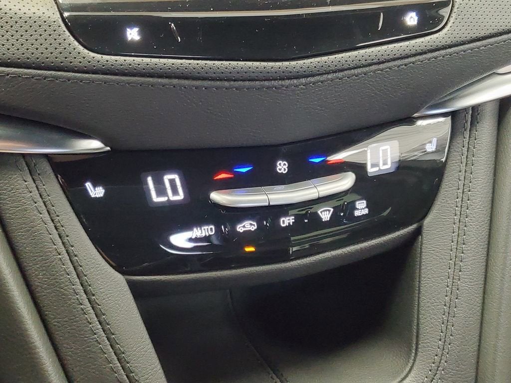 2026 Cadillac XT5 Luxury