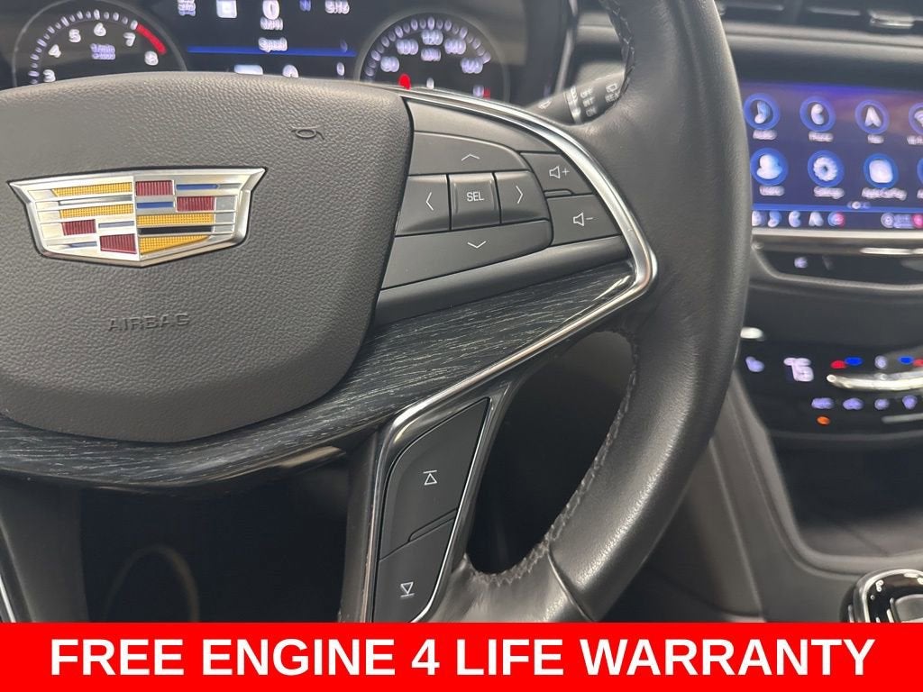 2022 Cadillac XT5 Premium Luxury