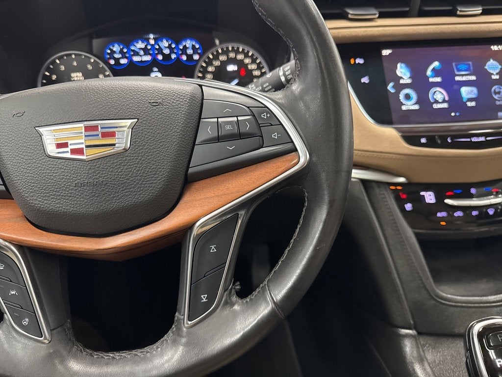 2017 Cadillac XT5 Platinum AWD