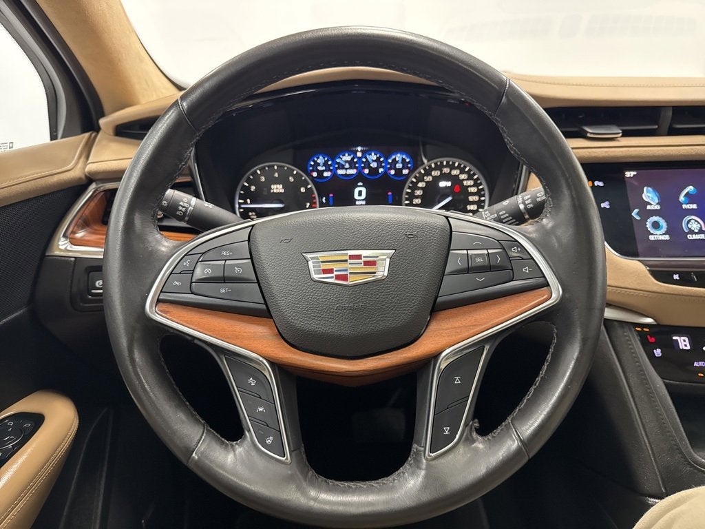 2017 Cadillac XT5 Platinum AWD