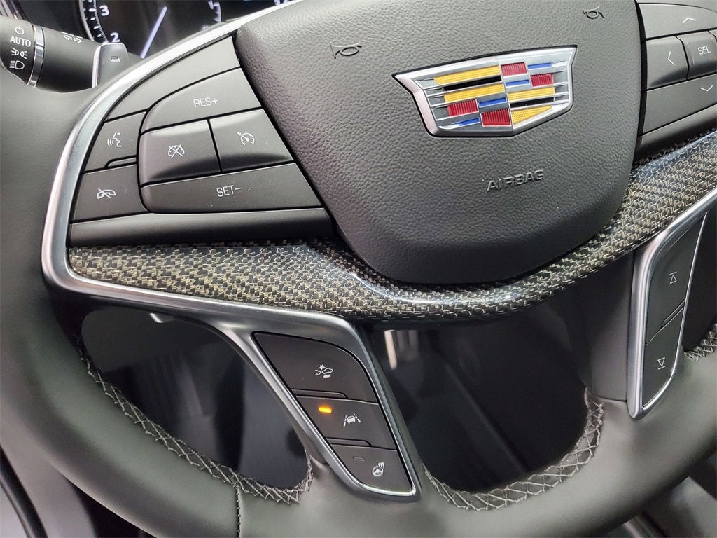 2025 Cadillac XT5 Sport