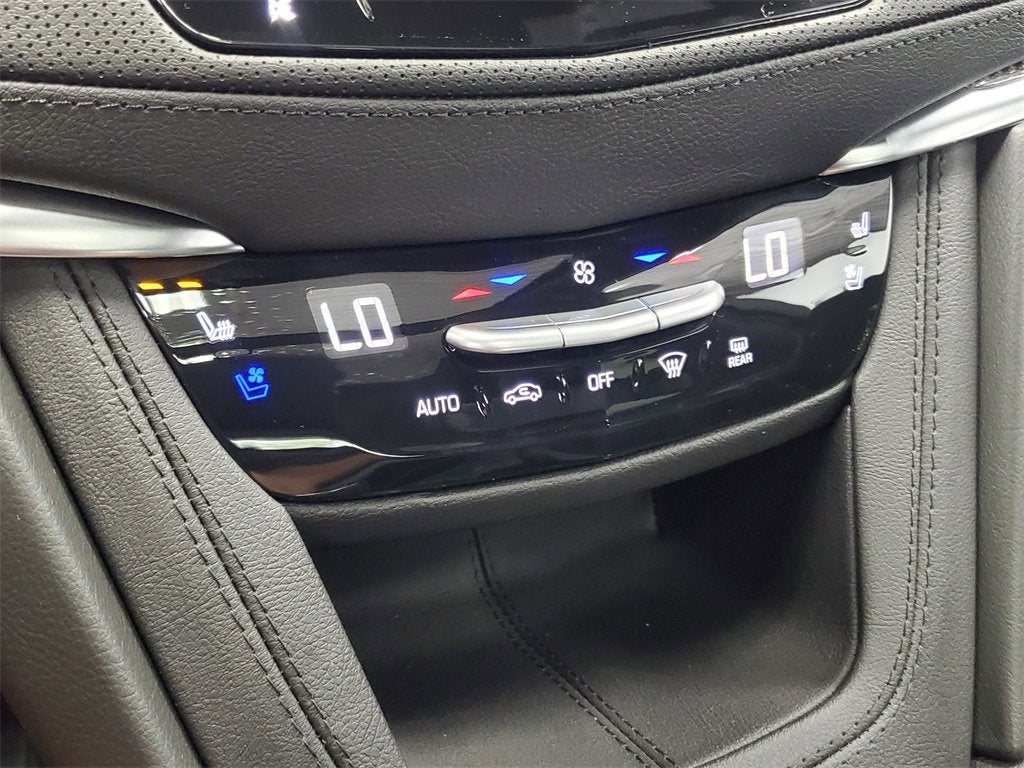 2025 Cadillac XT5 Sport