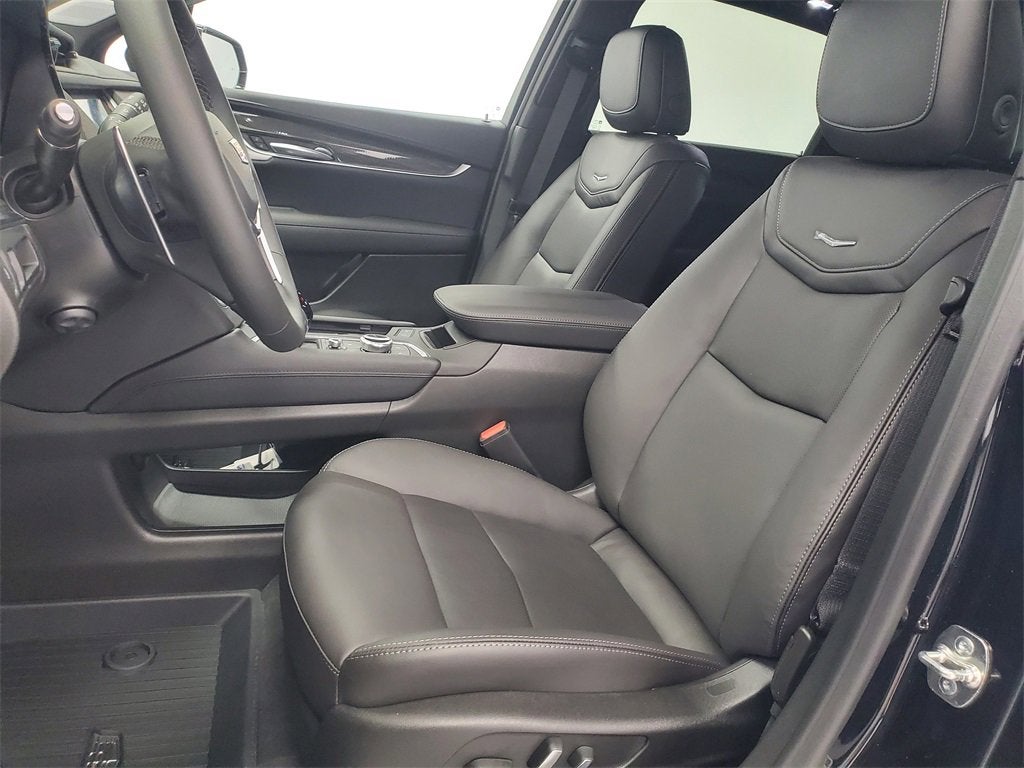 2025 Cadillac XT5 Sport