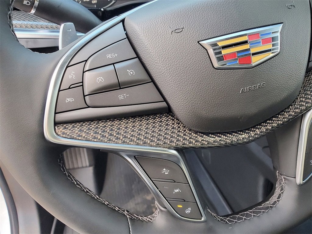 2025 Cadillac XT5 Sport