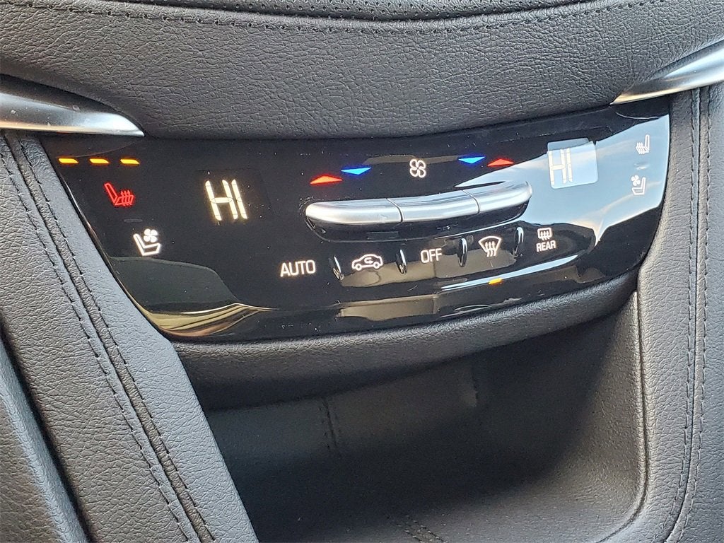 2025 Cadillac XT5 Sport