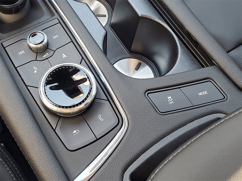 2025 Cadillac XT5 Sport