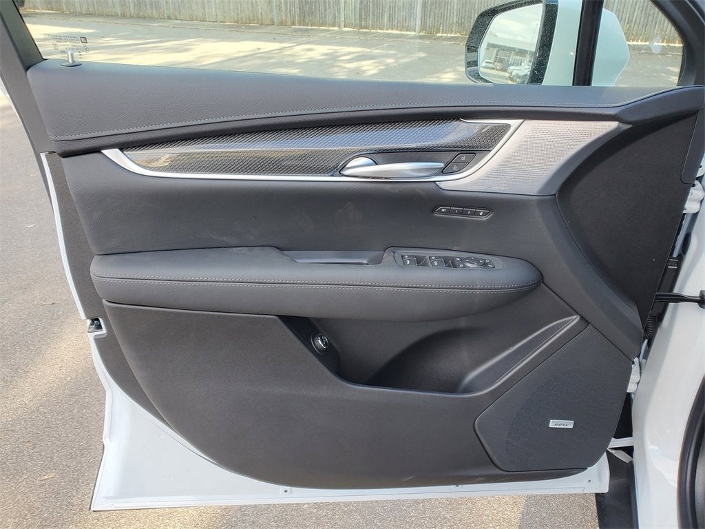 2025 Cadillac XT5 Sport