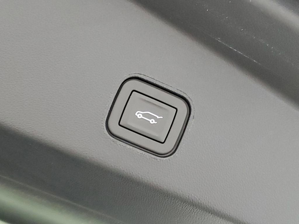 2026 Cadillac LYRIQ Premium Sport