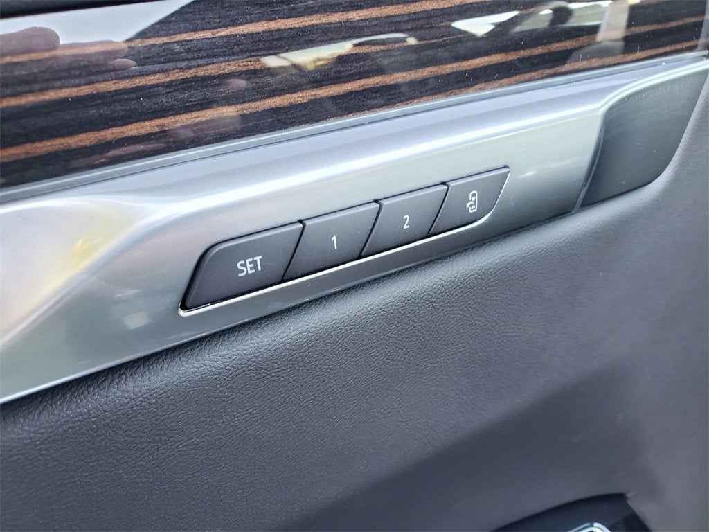 2026 Cadillac Escalade ESV Luxury