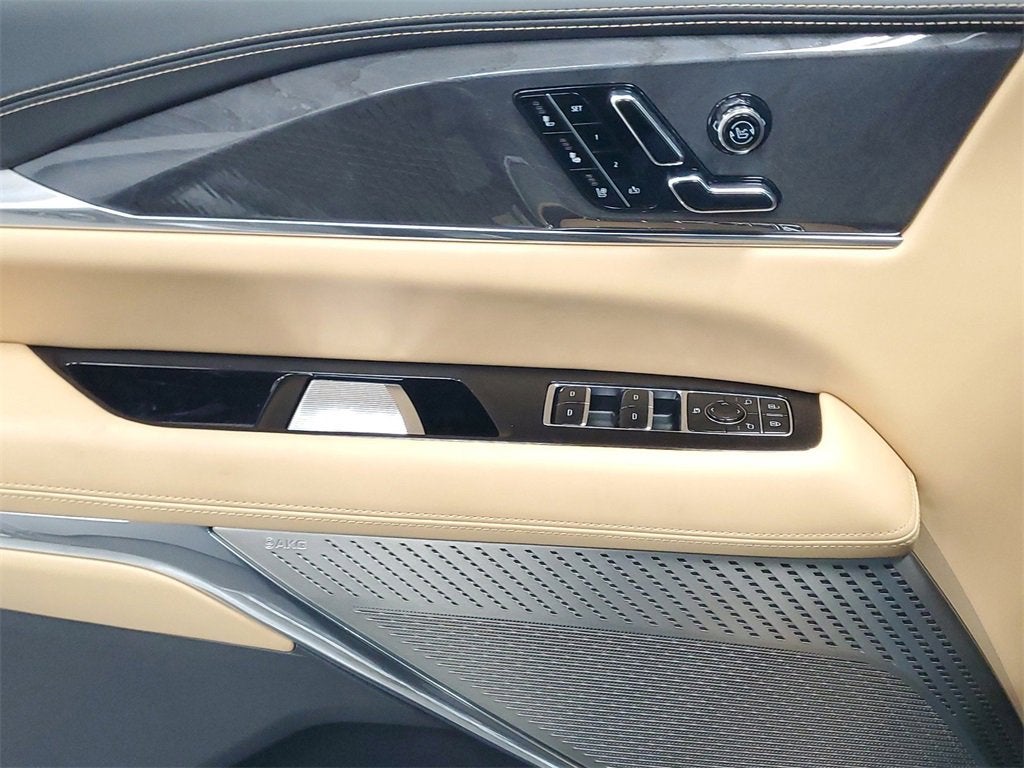 2025 Cadillac ESCALADE IQ Sport 2