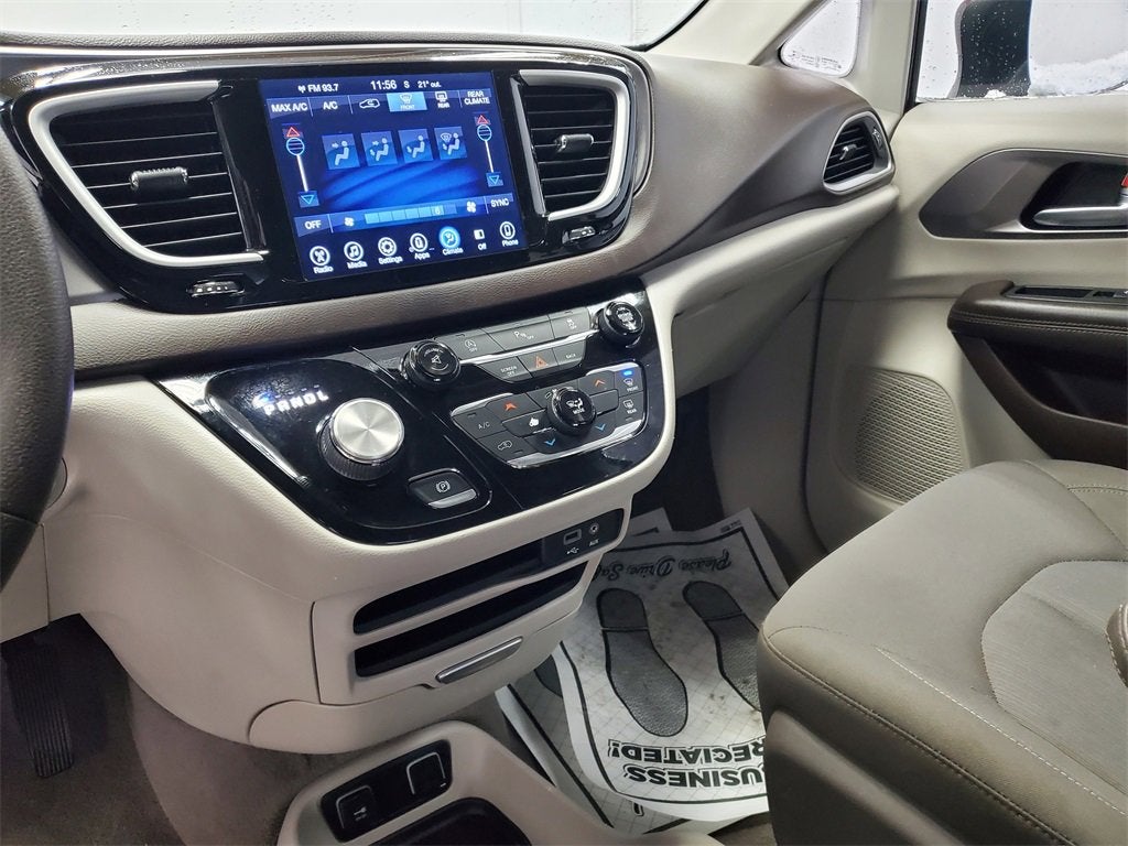 2017 Chrysler Pacifica Touring