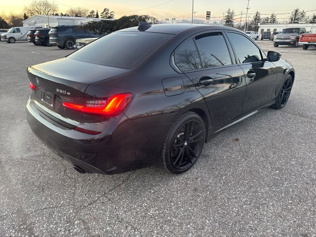 2021 BMW 3 Series 330e xDrive