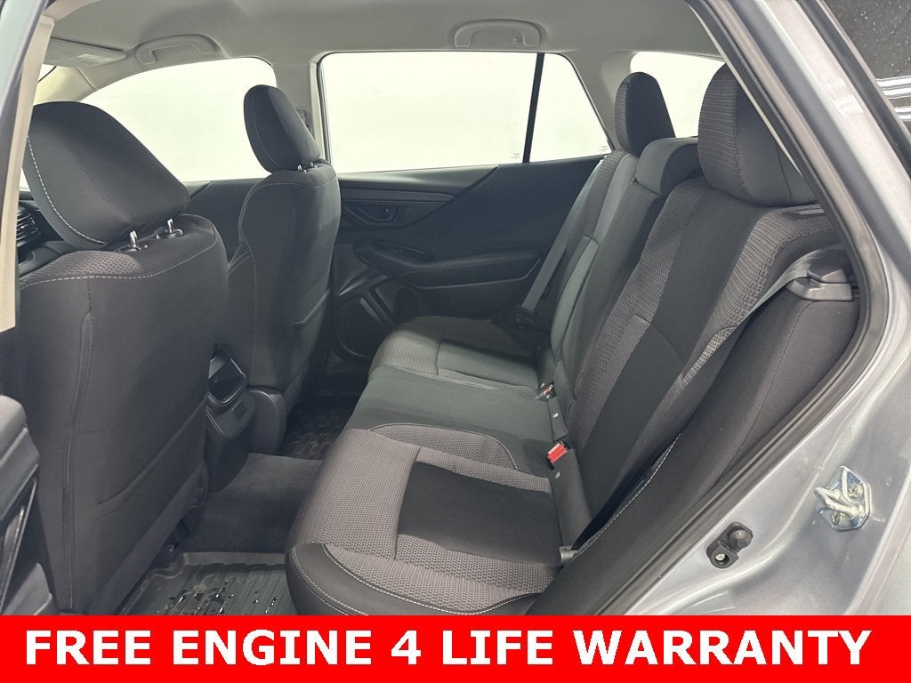 2025 Subaru Outback Base