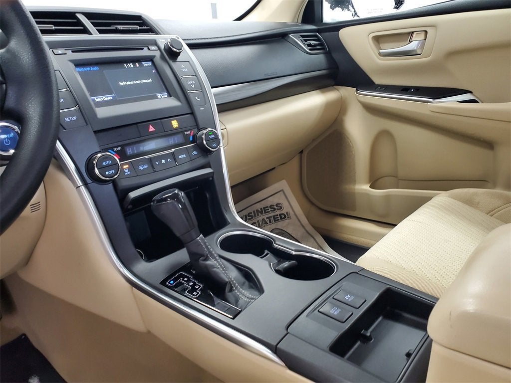 2017 Toyota Camry Hybrid LE