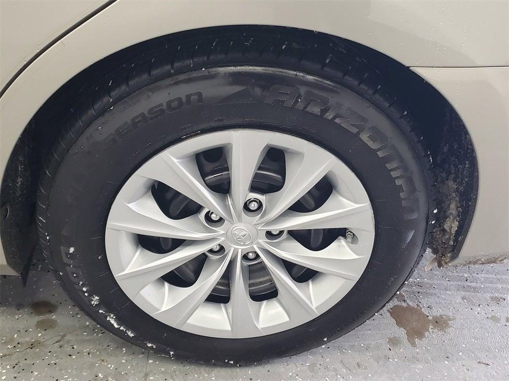 2017 Toyota Camry Hybrid LE