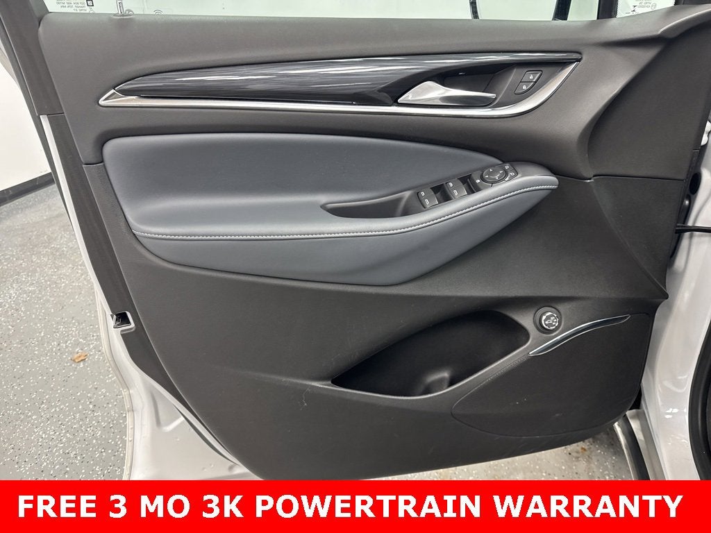 2022 Buick Enclave Essence