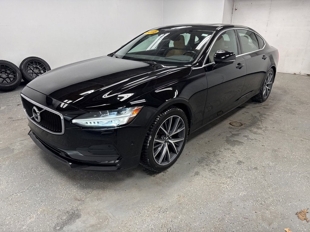 2018 Volvo S90 Momentum