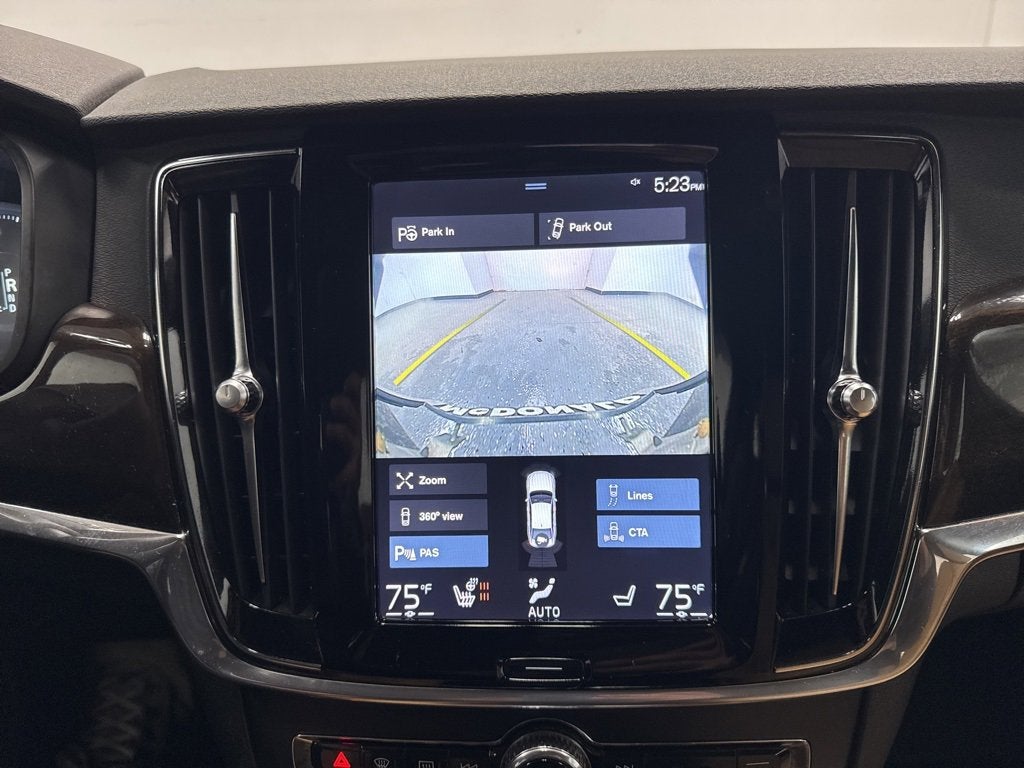 2018 Volvo S90 Momentum