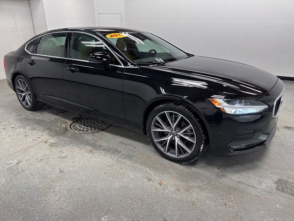 2018 Volvo S90 Momentum