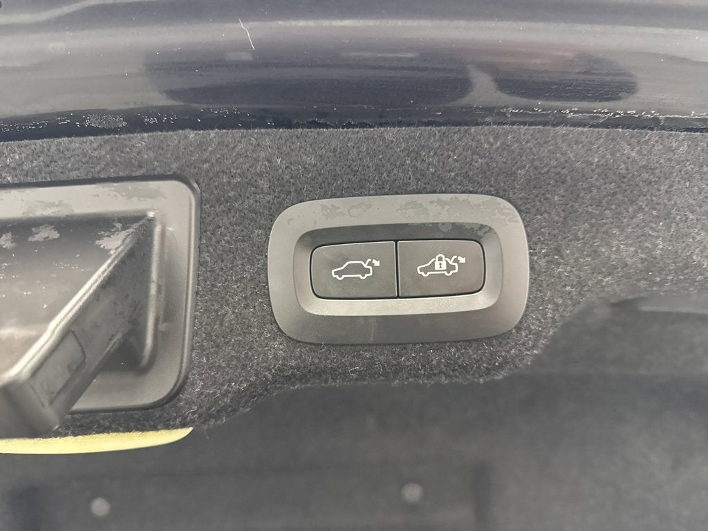 2018 Volvo S90 Momentum