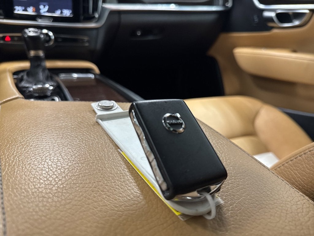 2018 Volvo S90 Momentum